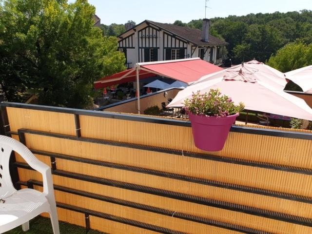 Hotel Restaurant Les Kakis Barbotan-les-Thermes Exterior photo